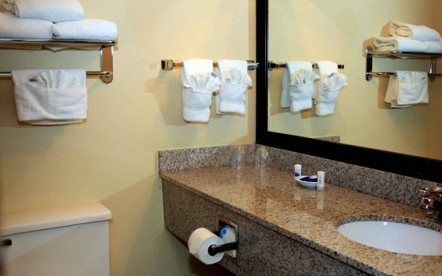 AmericInn by Wyndham Woodstock IL