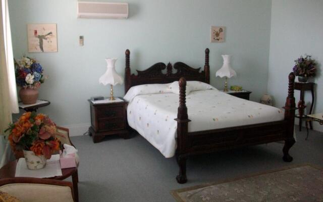 Stella's Dromana Hotel
