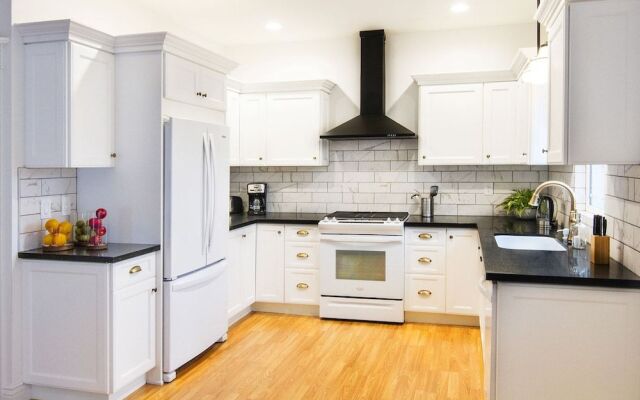 Chateau Monroe - Above The Clouds