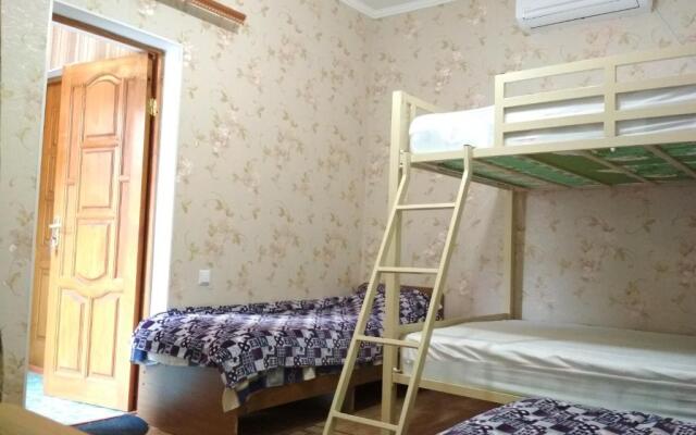 Guest House on Samburova 279