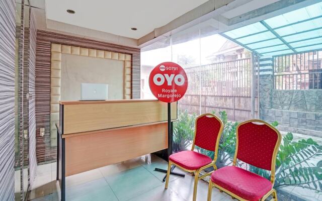OYO Life 90791 Royale Margorejo