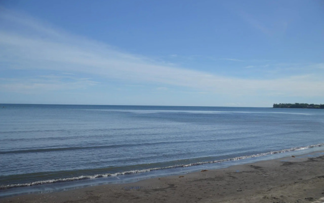 Bagus Beach Resort Lovina