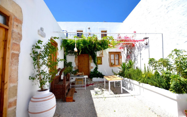 Cosmos Home Lindos
