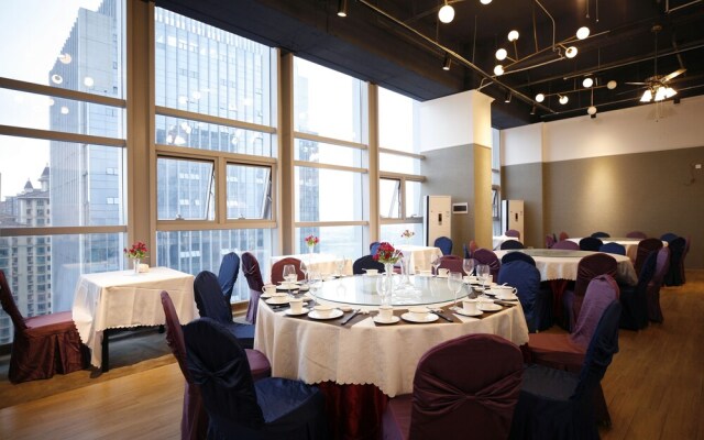 Manhatton Hotel Guangxi Univeristy