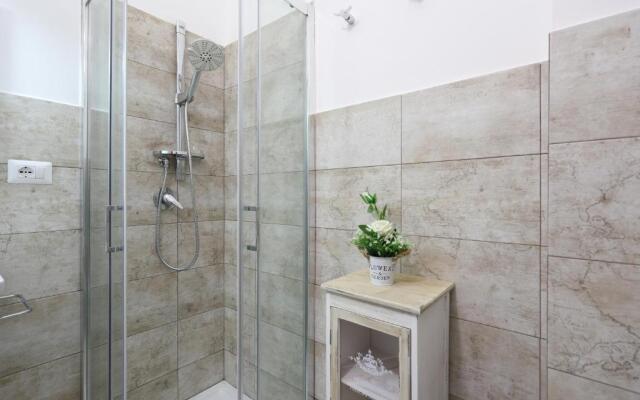 Pietrenere APT with Balcony 120m from the Sea