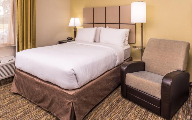 Candlewood Suites Kansas City Speedway, an IHG Hotel