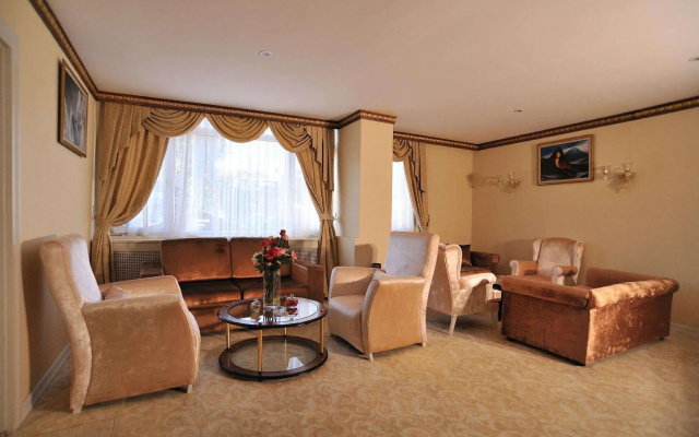 Pelikan Otel