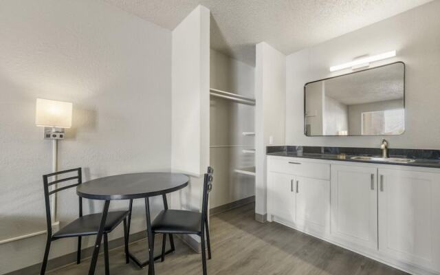 LTA Suites Brookside