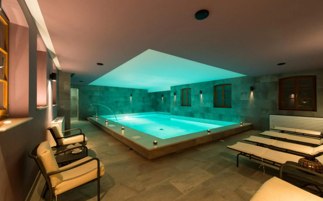 Vela Vrata Hotel