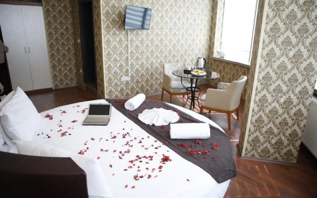 Silivri Safir Hotel & Resort Beach And Restaurant
