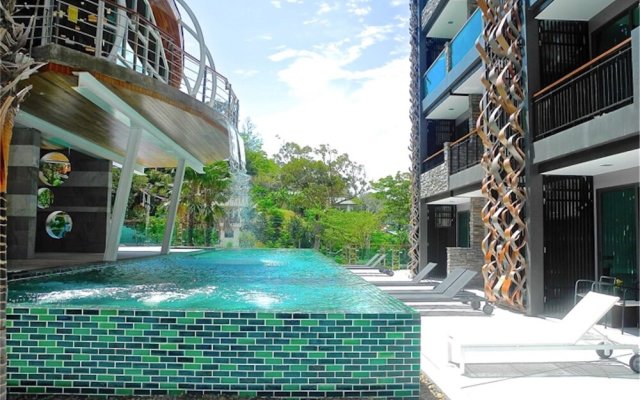 Emerald Patong 2 bedrooms Apartment with Terrace