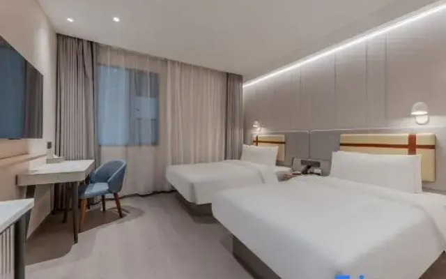 Homeinn Selected Hotel (Shanghai Lujiazui Century Avenue Subway Station)