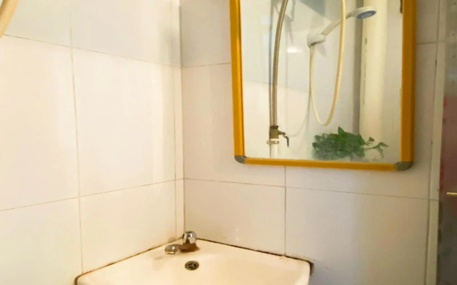 Luo Jia Apartment