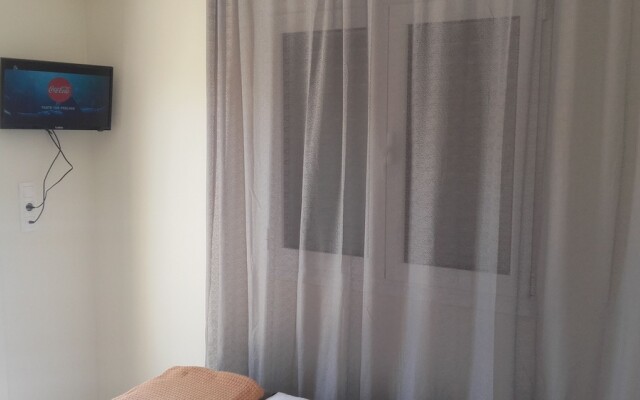 Iros Sea View Apartments
