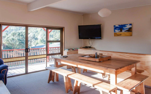 Te Hui House