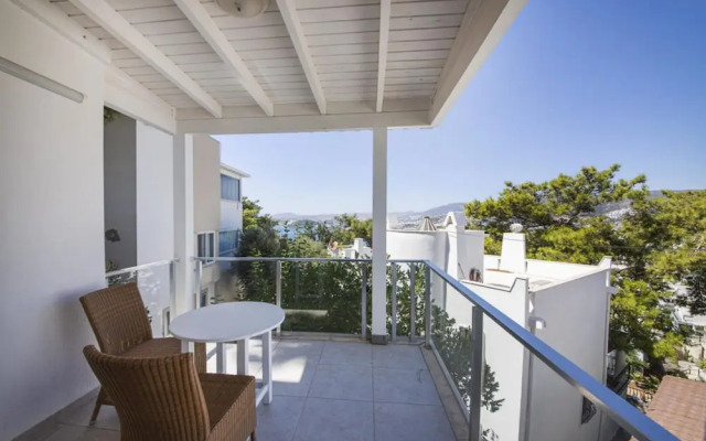 Enchanting House With Backyard in Bodrum