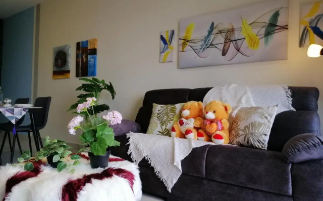 Lovely Mines Astetica Lake View Seri Kembangan 2BR