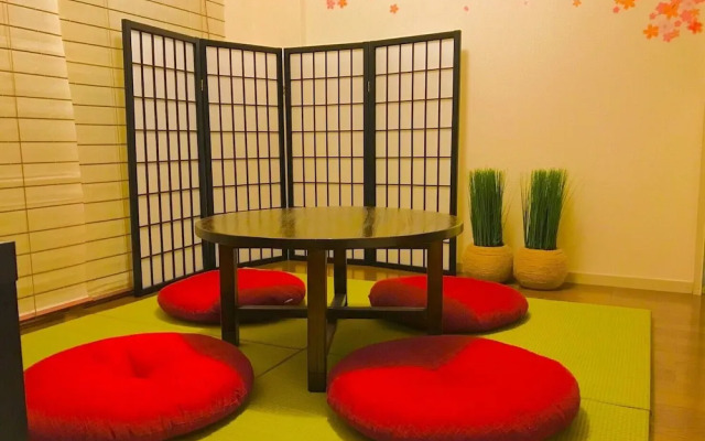 Local Nishijin Apartment