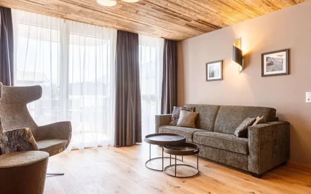 Modern Holiday Apartment With 2 Bedrooms in Fugen