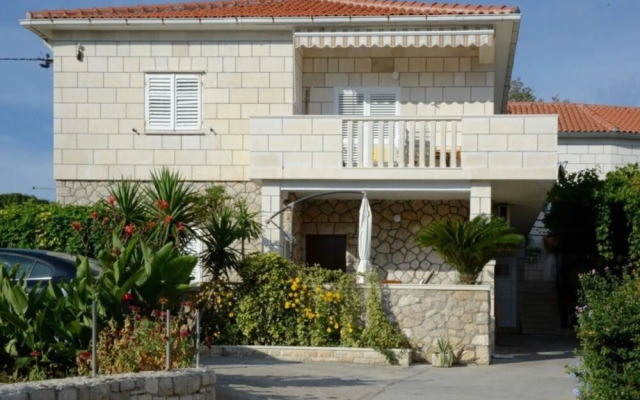 Žana - 30m From Beach - A2