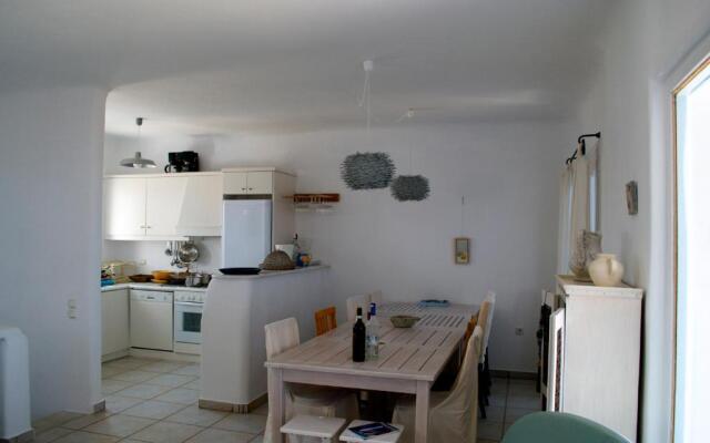 Nafsika 4Bedroom Sea View House