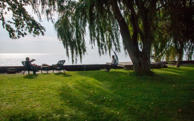 Point Pelee Lakeshore B&B