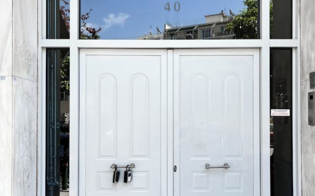 Minimal Studio with Balcony in Central Athens