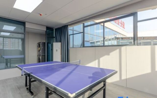 Taihe Jinji Hotel (North Bus Station)