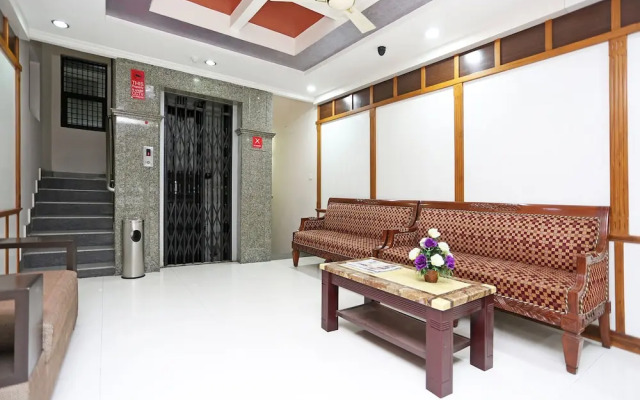 OYO 1108 Hotel Saraswathi Residency