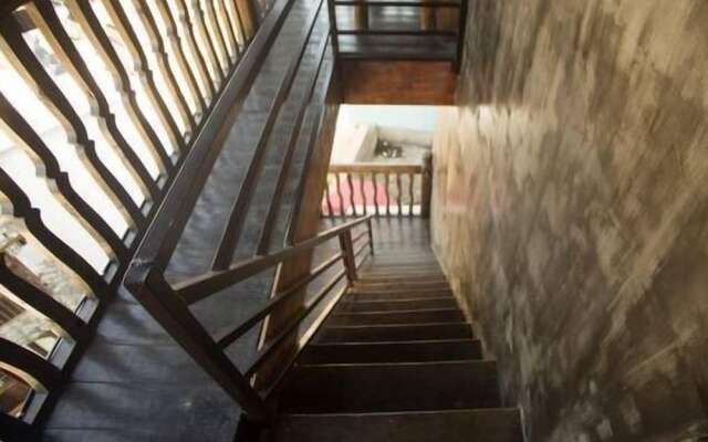 Dielianhua Cowherd Inn Zhangjiajie