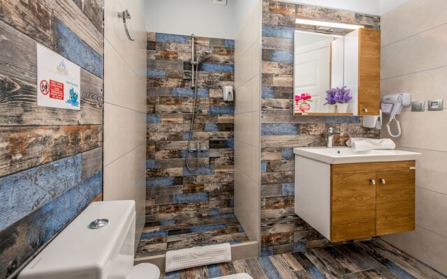 Elimia Suites & Studios