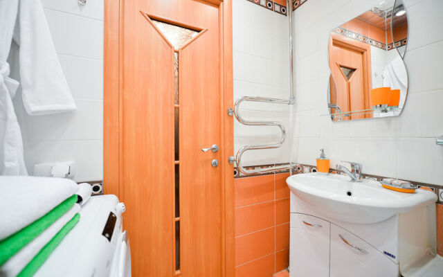 Apartments Five Stars near the Tractor Ice Arena