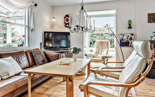 6 Person Holiday Home in Hadsund