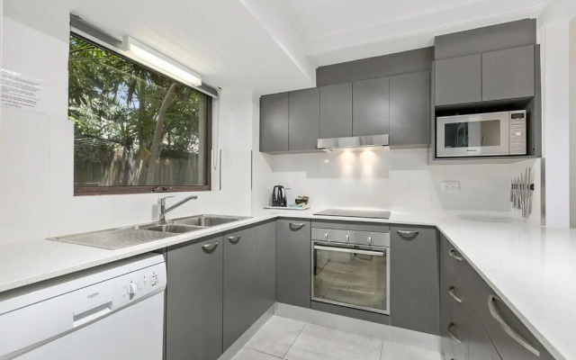 Le Court Villas