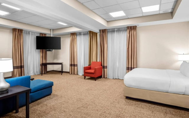 Comfort Inn & Suites