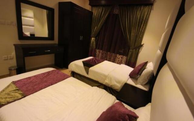 Holiday Plus Hotel Suites