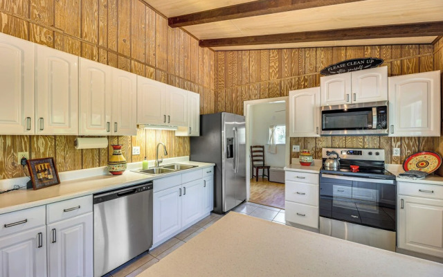 2 Mi to Dtwn: Home w/ Deck & Grill in Payson