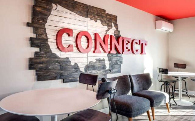 Global Luxury Suites in San Ramon
