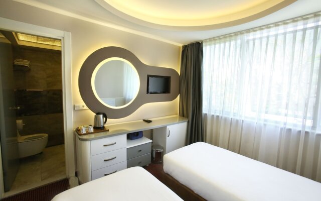IS Hotel
