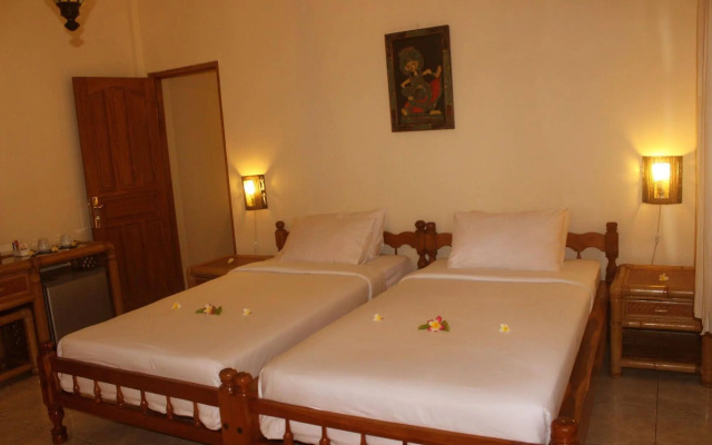 Chonos Hotel Lovina