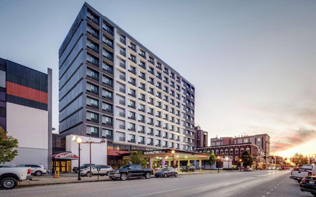 DoubleTree by Hilton Huntington