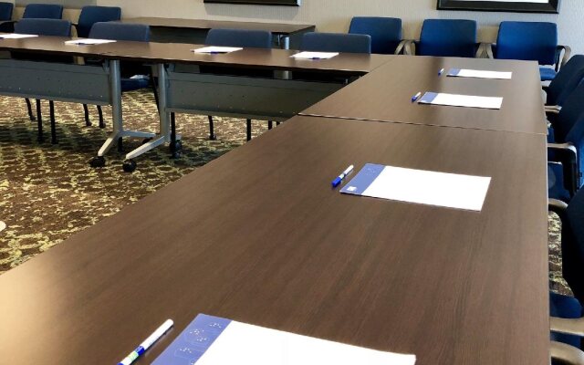 Holiday Inn Express Saskatoon East - University