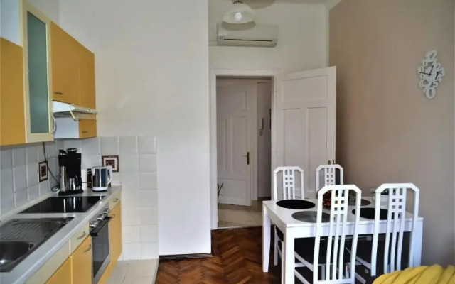 Apartment Zdenka - 100 m From The Beach