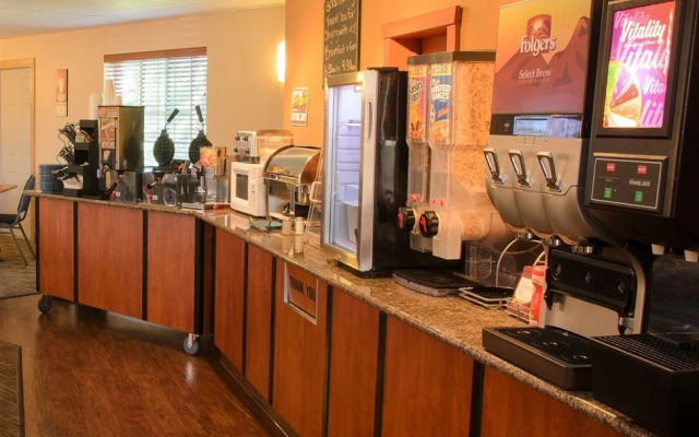 Super 8 Munising Wetmore Area