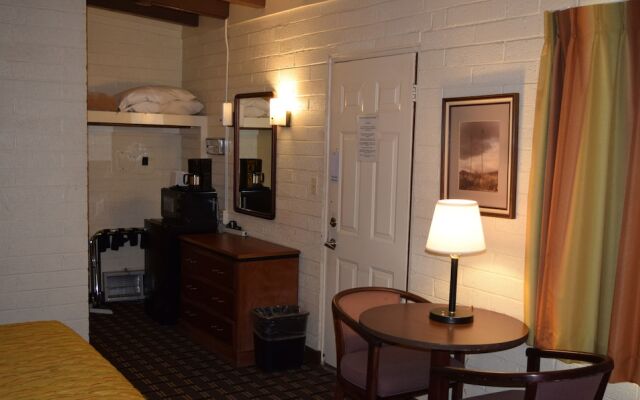 Stanlunds Inn And Suites