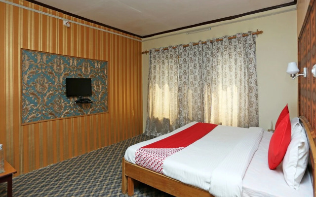 OYO 18391 Hotel Royalton