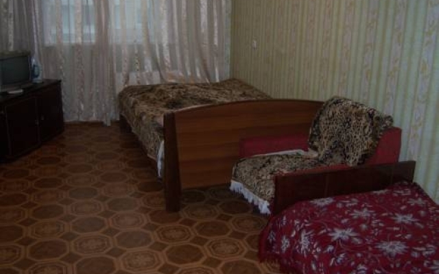 Albatros Apartments on 9 Maya Street
