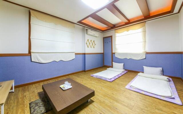 Theme Motel