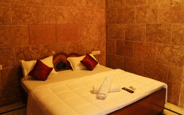 Dylan Cafe and Guest House
