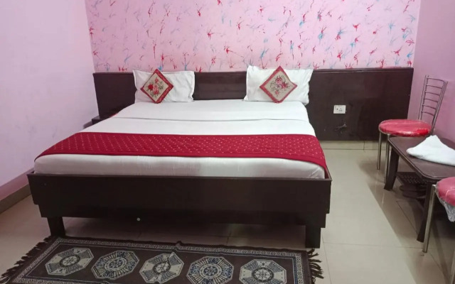 Airport Hotel Parikshit Palace
